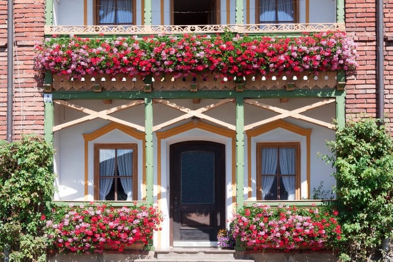 Comment couper efficacement  les courants d’air à vos balcons de votre balcon